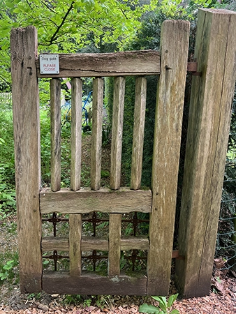 Gate to be replaced
